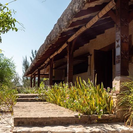 Bed and Breakfast Demeure De La Compagnie Generale Des Huiles Precieuses Ifaty Esterno foto